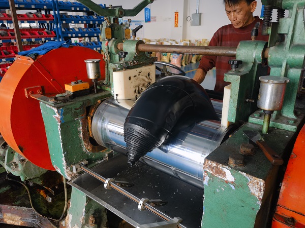 يمكننا توريد تصنيع المعدات الأصلية إلى الشركة المصنعة لجميع أنواع منتجات السيليكون.