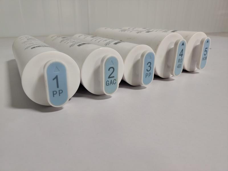 لقد نجحنا في تصدير حاوية كاملة من عناصر مرشح تنقية المياه والملحقات ذات الصلة.